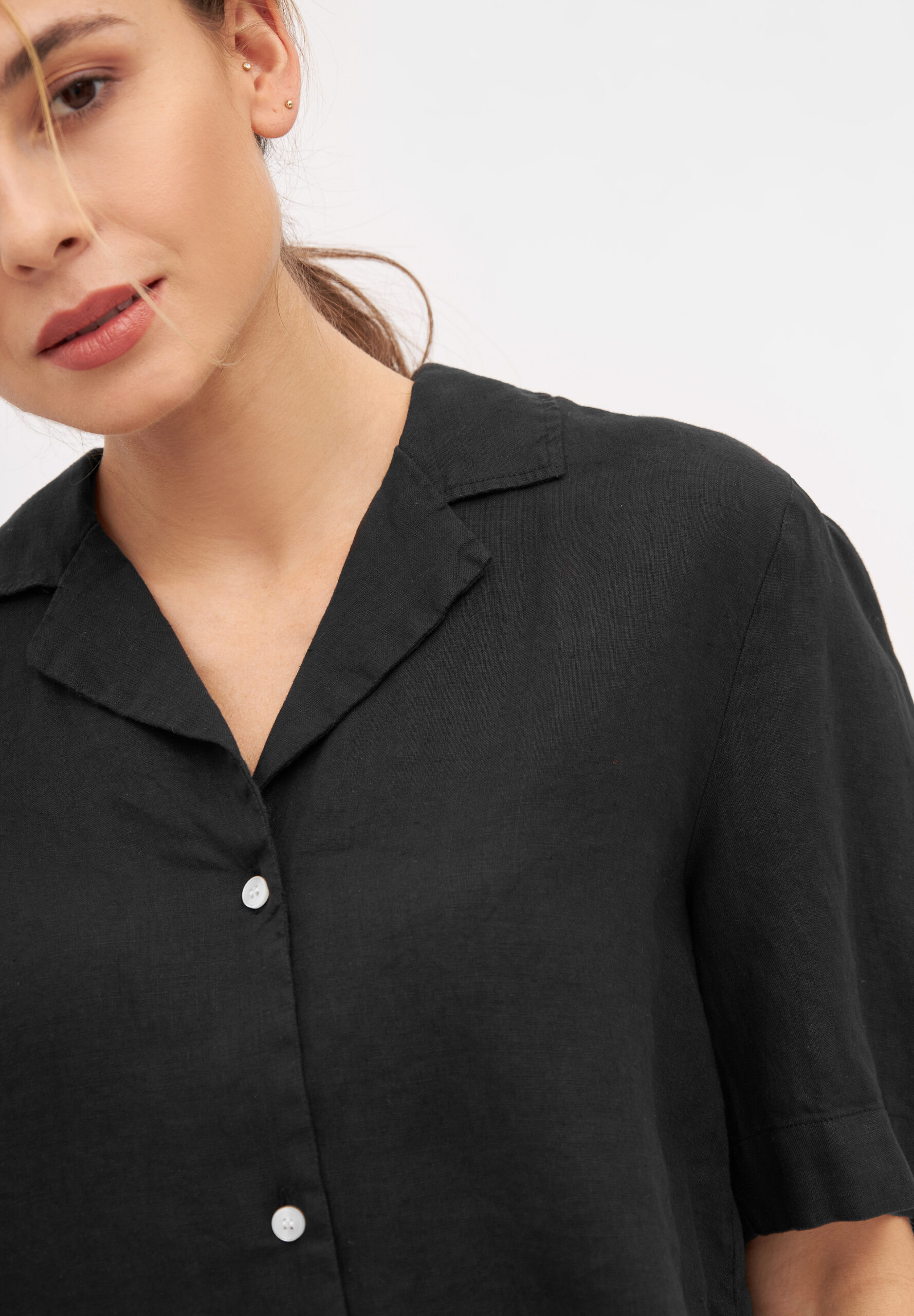 Carol_Black (Linen)_0129